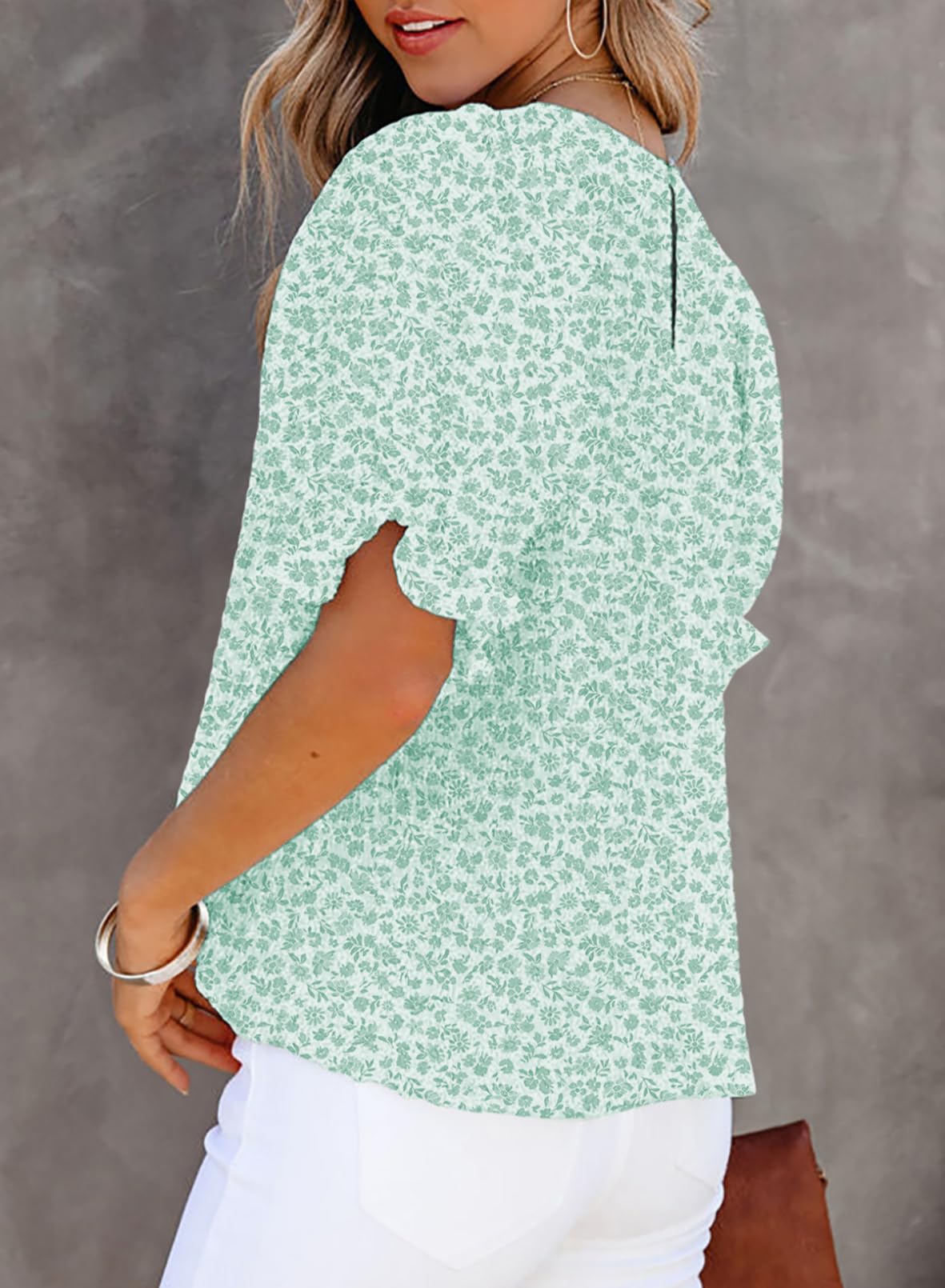 🤩🤩Women's Crewneck Smocked Puff Sleeve Floral Print Blouse